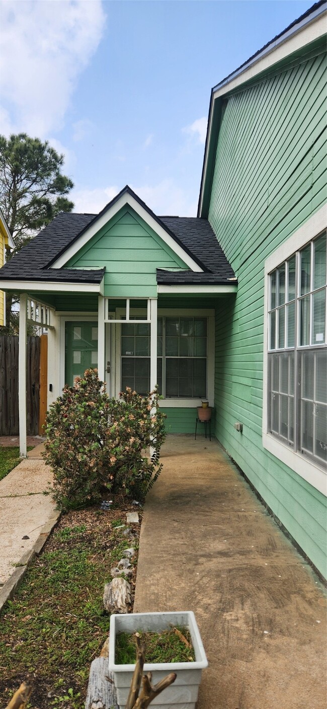 Building Photo - 12838 Ashford Knoll Dr