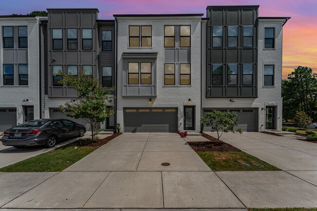 Building Photo - Cornerstone Townes