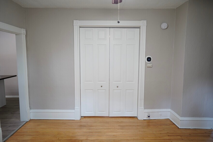 Bedroom entrance - 413 19th Ave NE