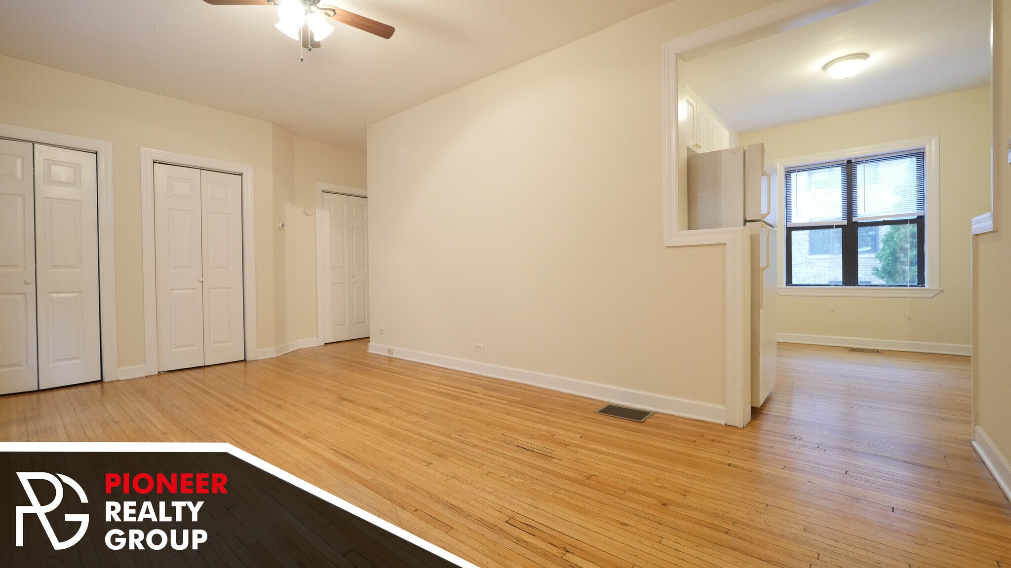 Building Photo - 3721 N Pine Grove Ave