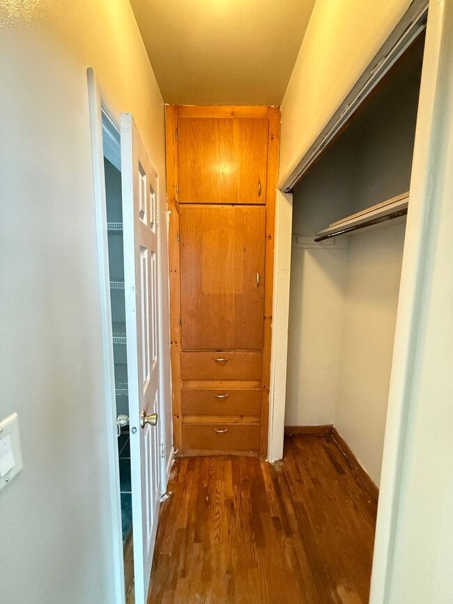 Building Photo - 107 Sager Rd