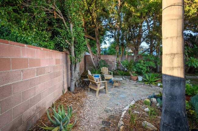 Building Photo - 16641 Gilmore St