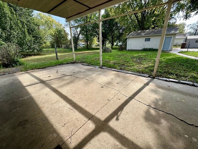 Building Photo - 3 bed, 1.5 bath home for rent in Waterloo