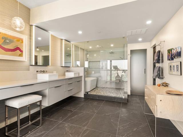 Building Photo - 3030 McKinney Ave