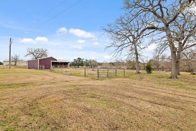Building Photo - 35408 FM 1488