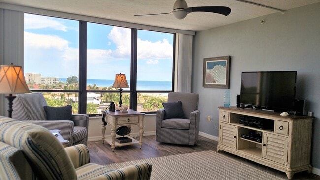 Building Photo - Seasonal Short-Term 2-Bedroom 2-Bathroom Condo located on Venice Island!