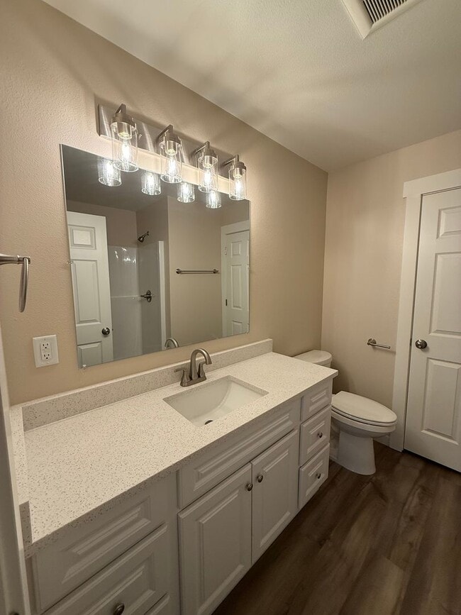 Building Photo - Modern Luxury 1 Bedroom with Open Kitchen & Private Yard- REDUCED RENT