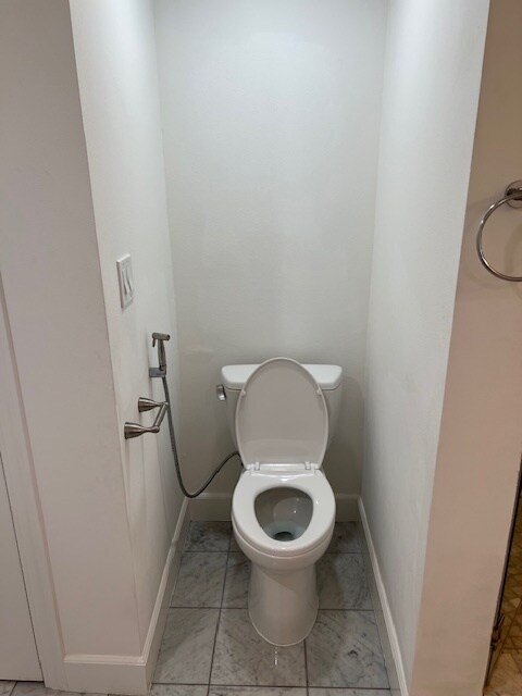 Master bathroom - 2812 Anchor Ave