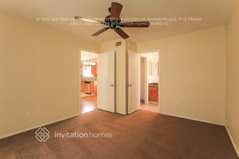 Building Photo - 1516 E Kristal Way