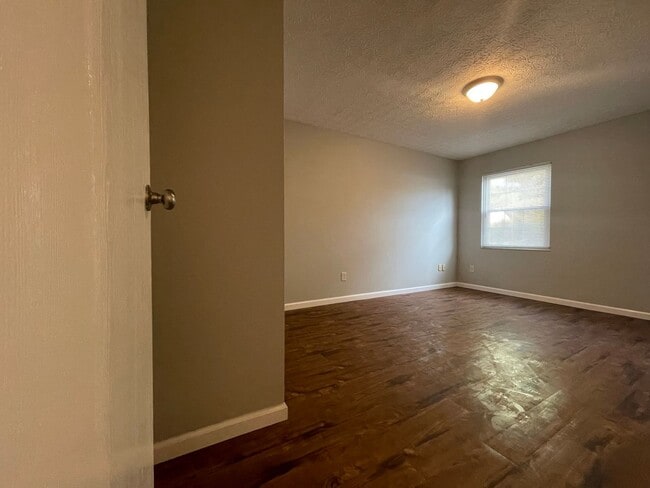Building Photo - 4821 Lady Jane Ave