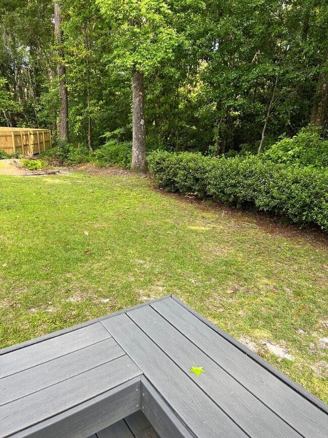 Building Photo - 32 Oak Park Point