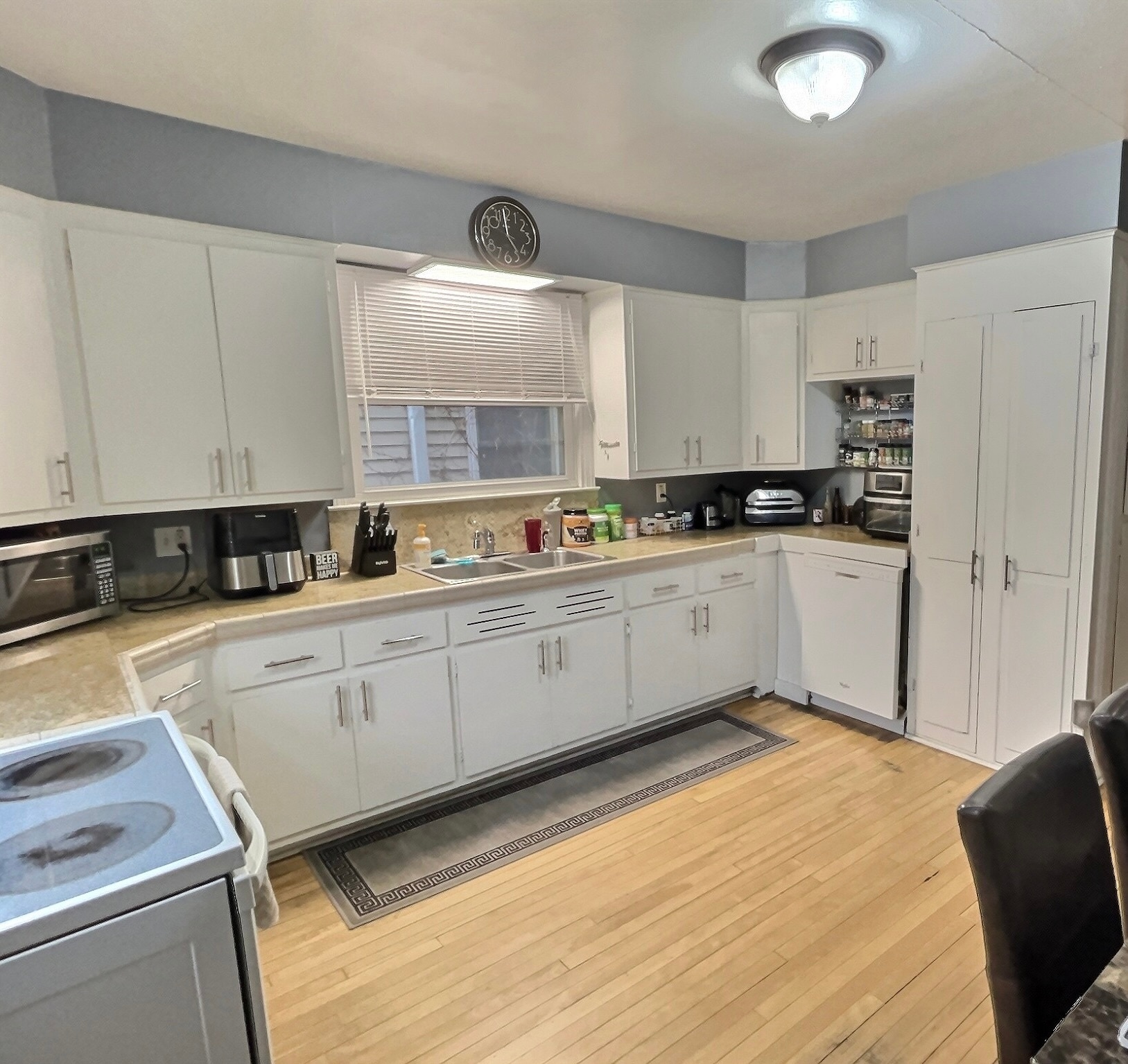 Building Photo - 2634 N Bartlett Ave