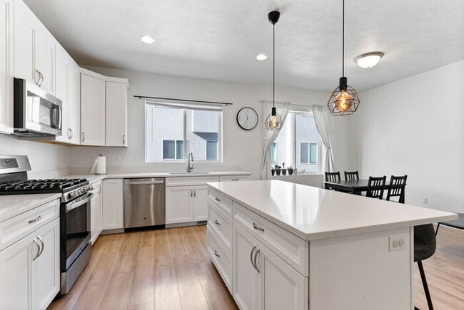 Building Photo - Coming Soon!