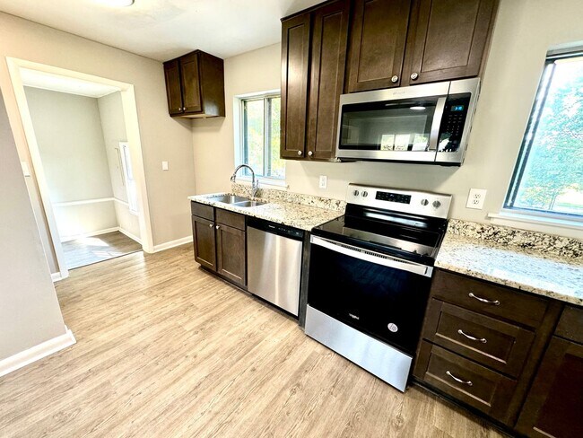 Building Photo - Nice home in Decatur!