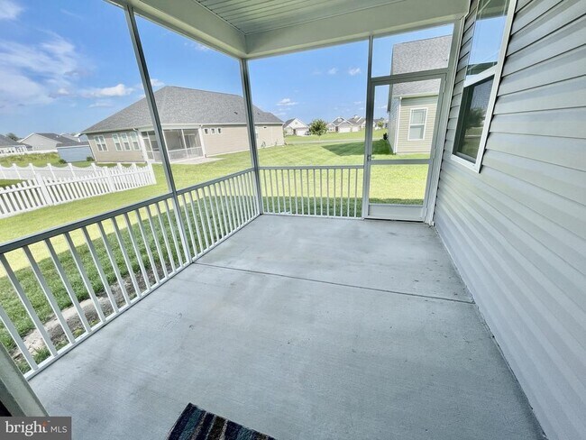 Building Photo - 29847 Sandstone Dr