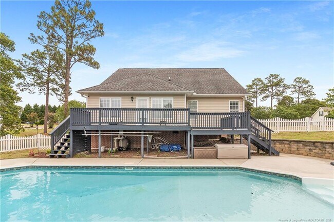 Building Photo - 108 Camberly Ln