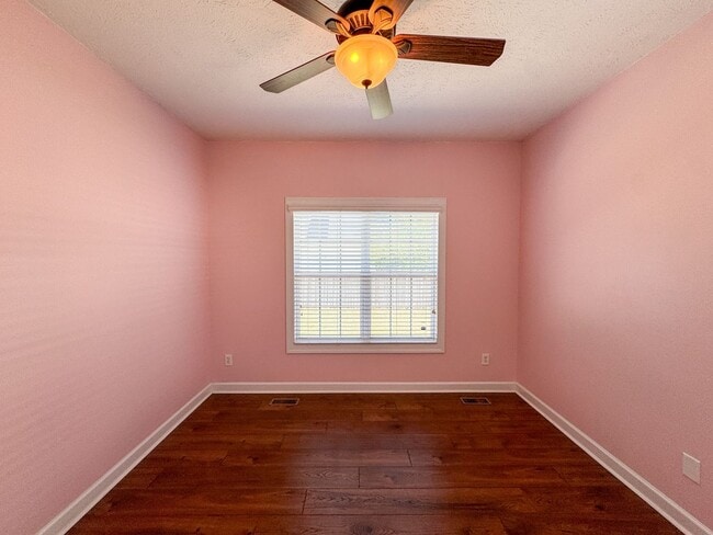 Building Photo - Beautiful 4 Bed, 2 Bath Home in Jack Britt