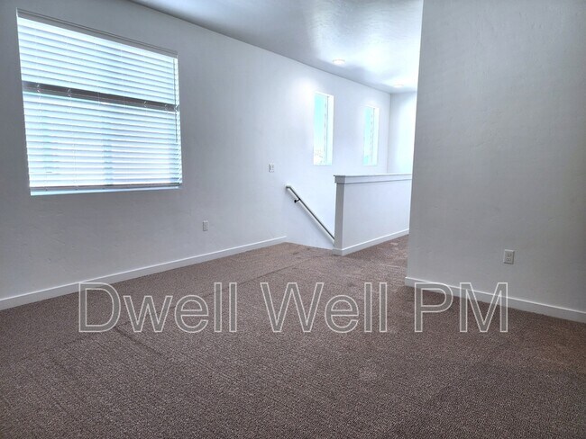 Building Photo - 362 N Lagrasse Ln