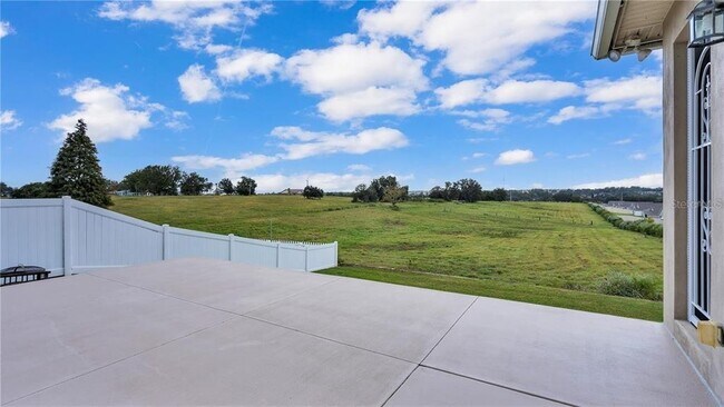 Building Photo - 2630 High Ridge Dr