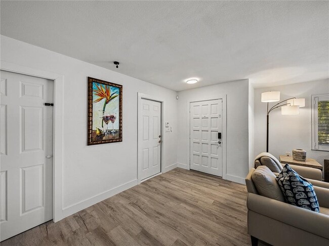 Building Photo - 7125 Shore Dr S