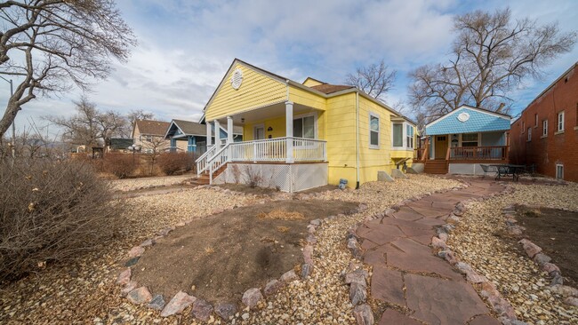 Building Photo - Vintage Charmer in Old Colorado City