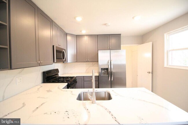 Building Photo - 4613 Wilwyn Way