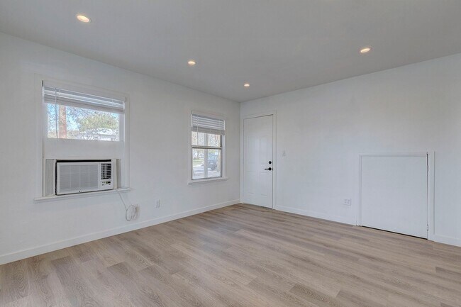 Building Photo - 619 A Ave