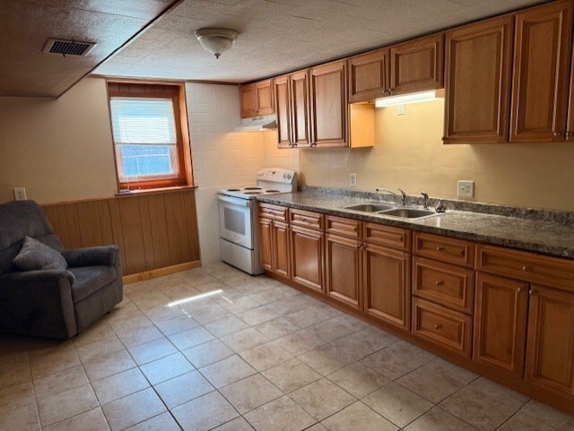 Building Photo - 19 Lantern Rd