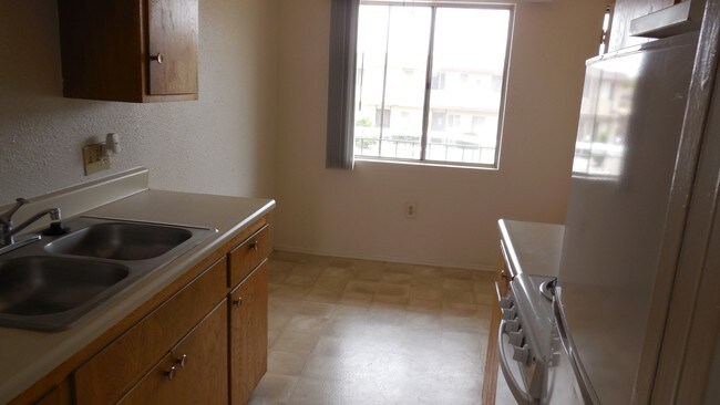 Gary Apartments Yucca Valley Ca Apartment Finder Building Photo Gary Apartments