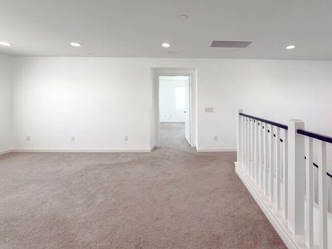 Building Photo - Newer Construction, Exquisite 4 Bedroom + ...