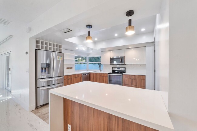 Building Photo - Stunning 3-Bedroom Smart Home with Heated ...