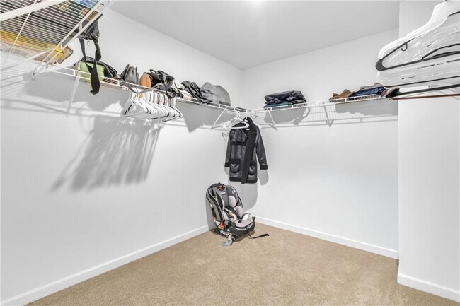 Building Photo - 1560 Gray Br Ct