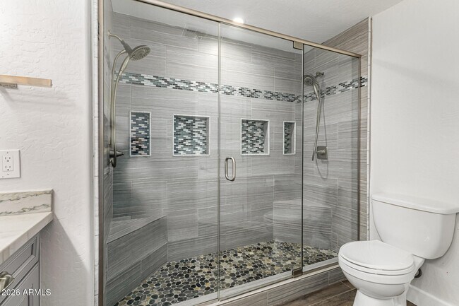 Building Photo - 11900 N 114th Way