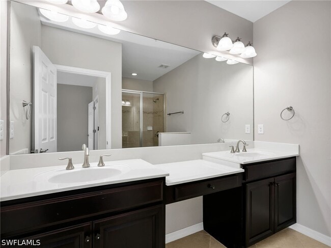 Building Photo - 8540 Violeta St