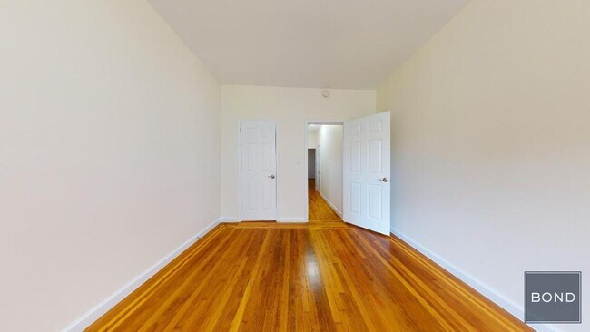 Building Photo - 620 W 171st St