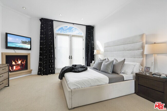 Building Photo - 420 S Hamel Rd