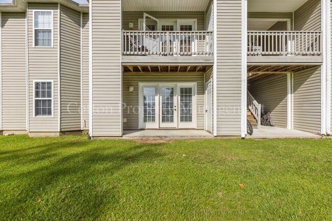 Building Photo - 406 N Dickerson St