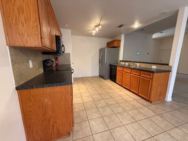 Building Photo - 3601 Salt Fork Dr