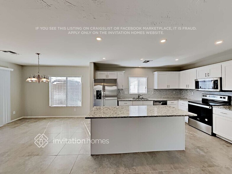 Building Photo - 12729 W Dreyfus Dr