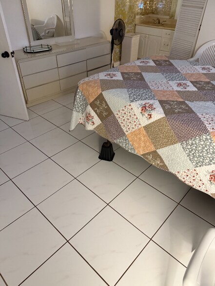 Building Photo - 9111 NW 25th Ct