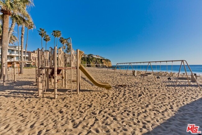 Building Photo - 88 Emerald Bay