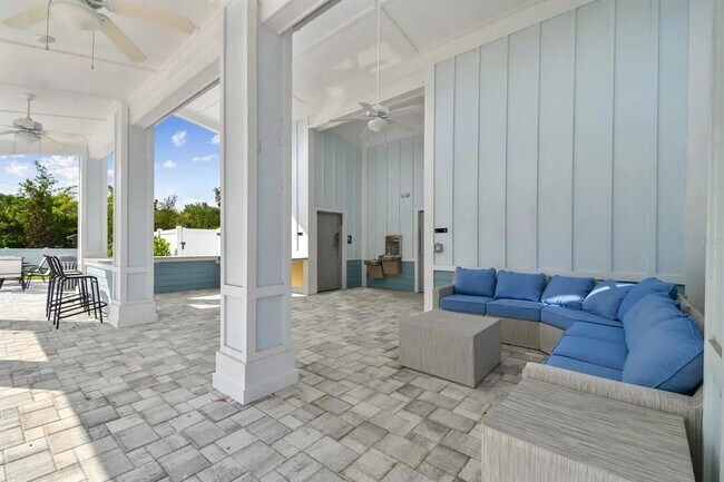 Building Photo - 4071 Via Sienna Cir