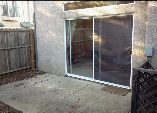 Building Photo - 4333 Hazel Ridge Ln