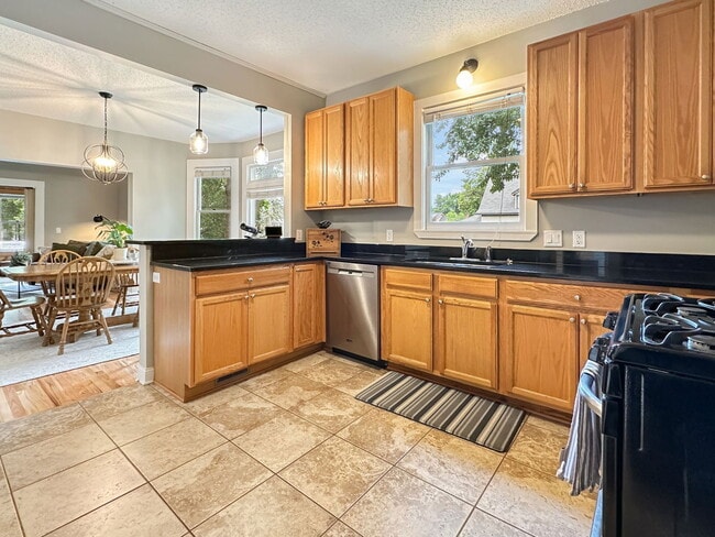 Building Photo - 4101 38th Ave S