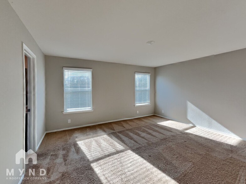 Building Photo - 14614 Fronted Goose