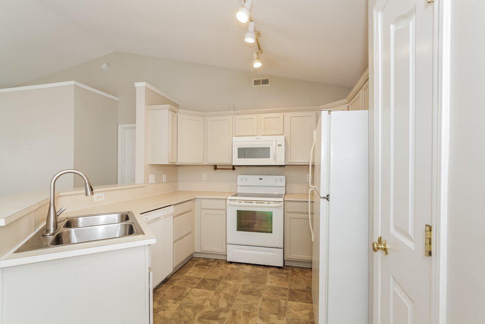 Building Photo - 6123 Goldenfield Dr