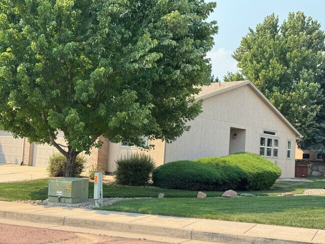 Building Photo - 5050 Rill Valley Way