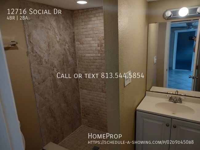 Building Photo - 12716 Social Dr