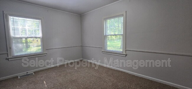 Building Photo - 7506 W Jefferson Blvd