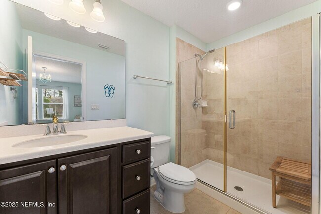 Building Photo - 22 Medio Dr